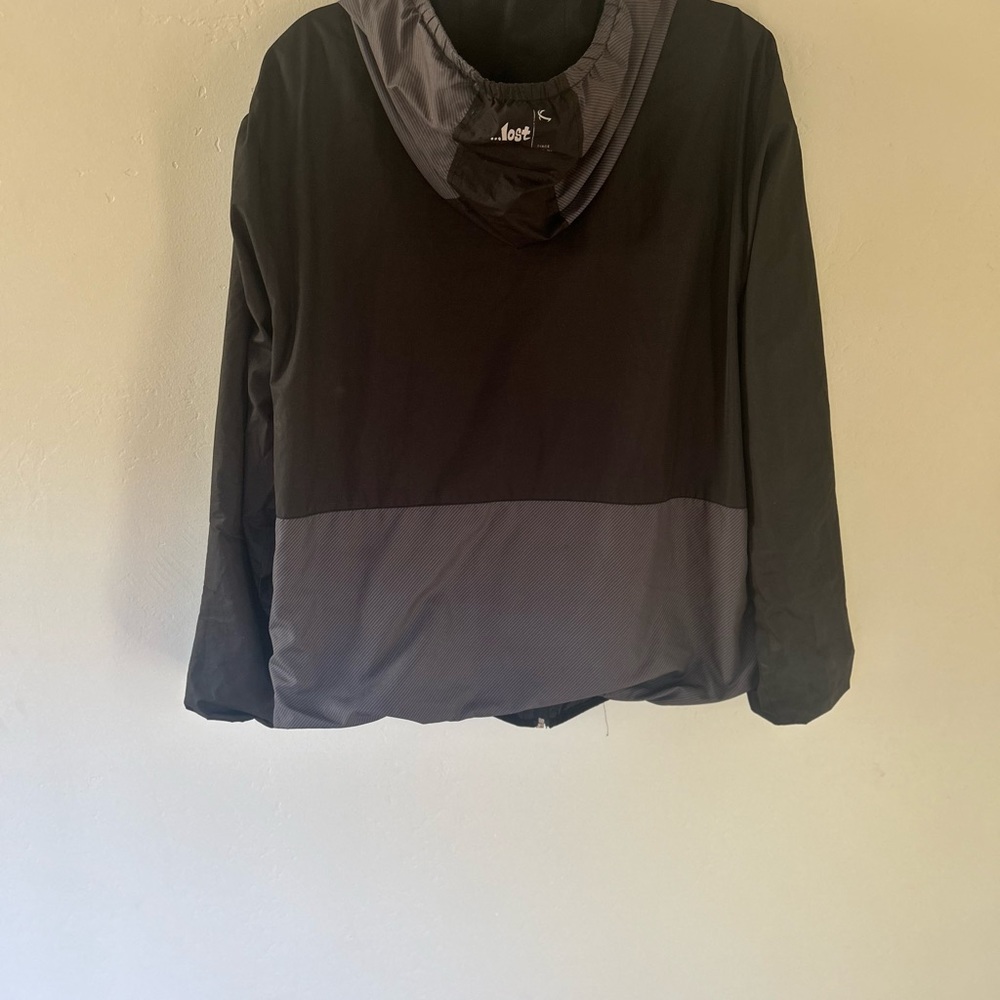 Men's Lost windbreaker. Black and grey. Size Med. 1101 - Picture 2 of 9